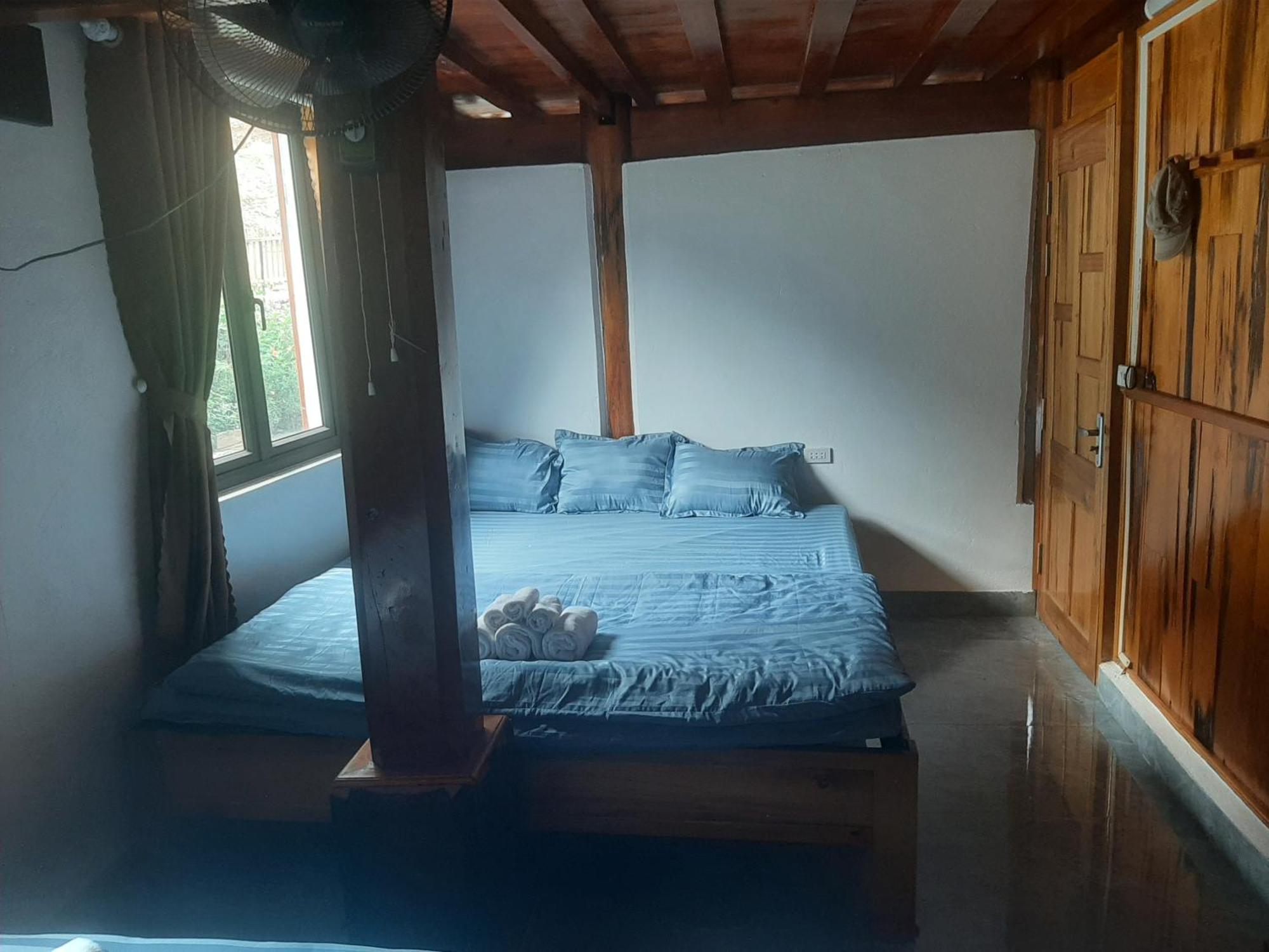 Dong Suoi H'Mong Homestay & Bungalow - Trek & Vegetarian Food Mu Cang Chai Quarto foto